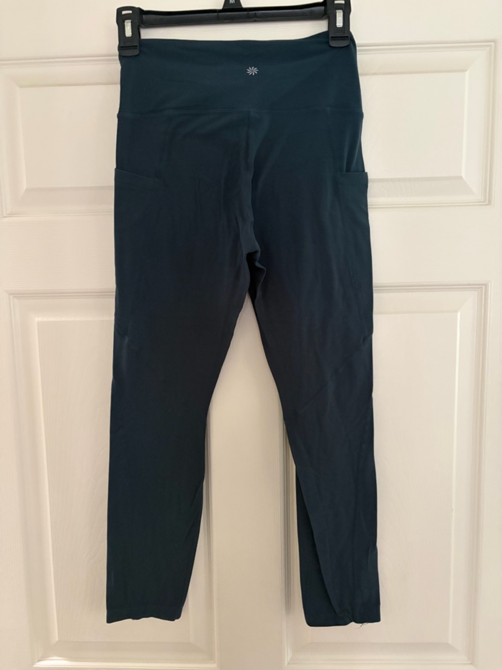 Athleta Elation 7/8 Leggings with Side Pockets -‎ Teal Blue